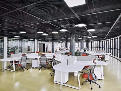 為什么定制優質辦公家具可幫助企業留住人才？